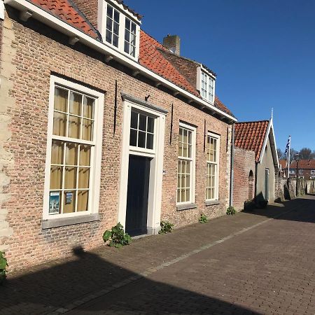 Tuinkamer In Monumentaal Pand Veere Exterior photo