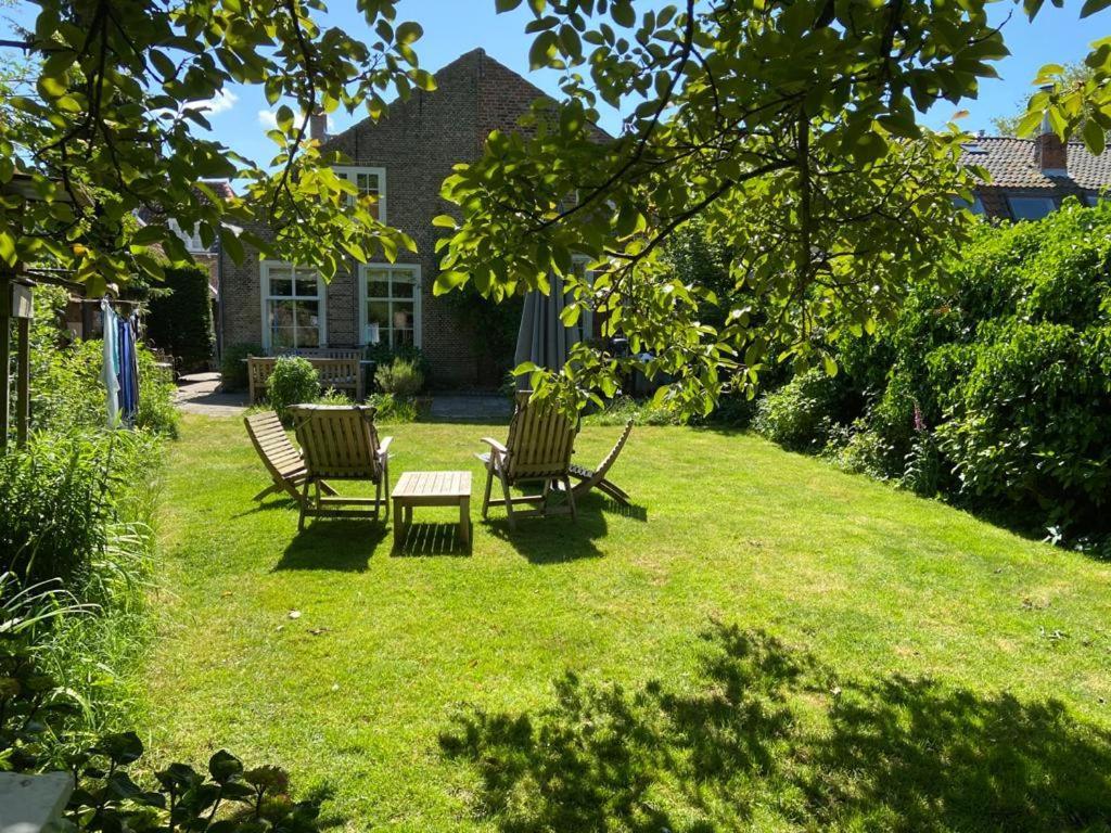 Tuinkamer In Monumentaal Pand Veere Exterior photo